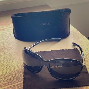 TOM FORD Jennifer sunglasses